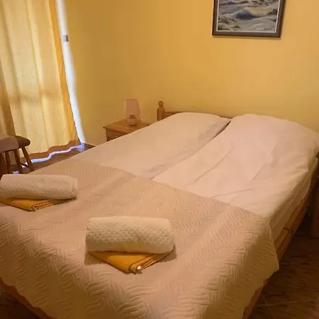 нели Апартамент *