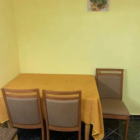 Апартамент нели *