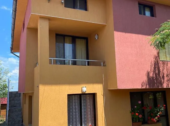 Апартаменты нели *